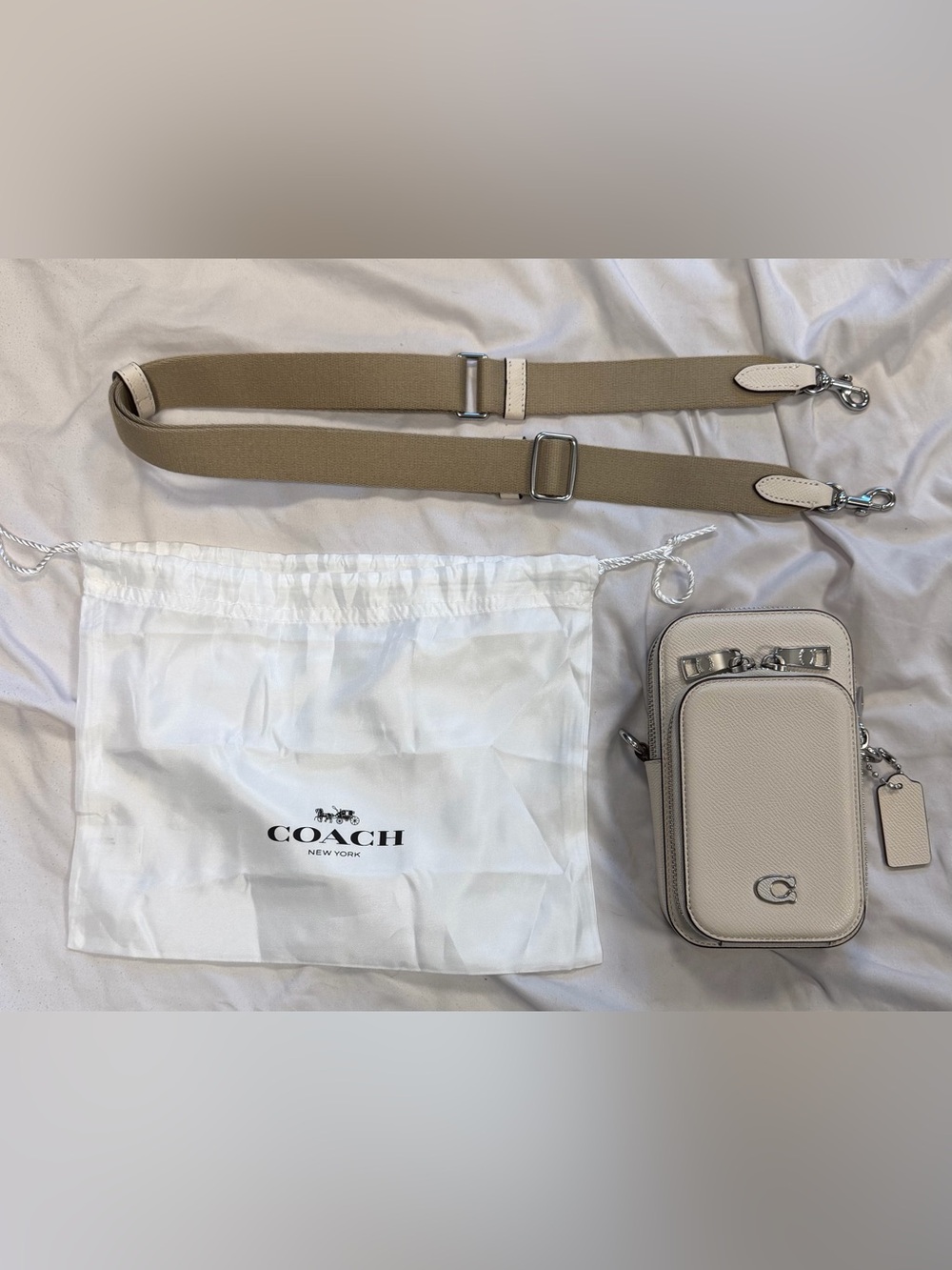 NWOT Coach Chalk Phone Crossbody Bag